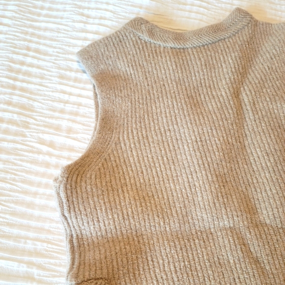 Aritzia Wilfred Tan Wool Sweater Vest - Picture 5 of 7